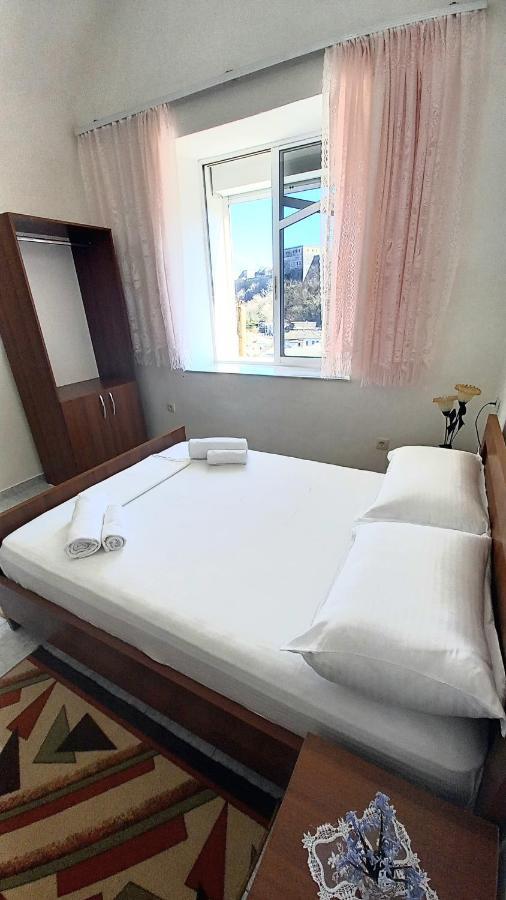 Gjirokastër Guesthouse Celo المظهر الخارجي الصورة